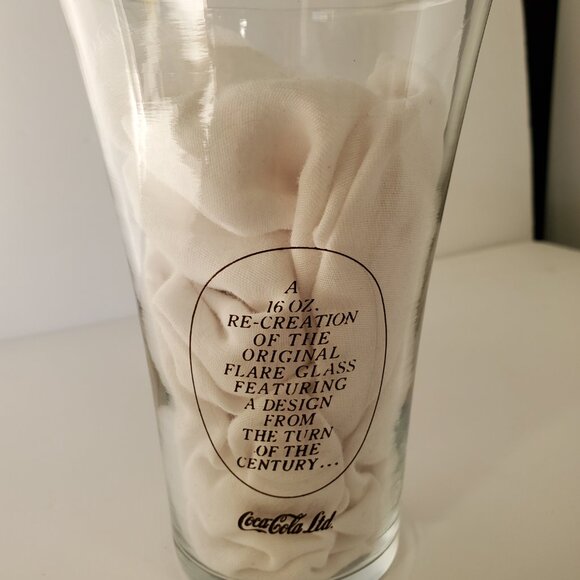 Vintage Coca-Cola 16 oz Flair Glass Advertisement - Picture 2 of 4